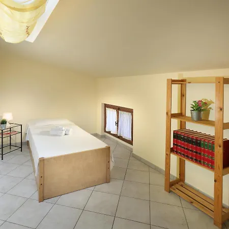 Borgo Toscano - *