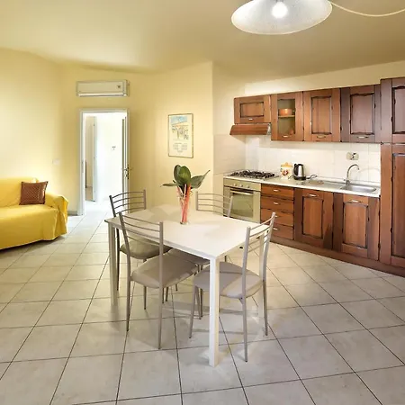 Borgo Toscano - *